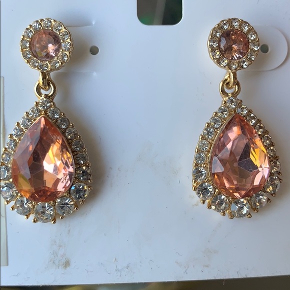 Pink Tear drop earrings - Picture 3 of 5